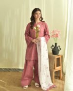 3-piece stitched suit - Image 4